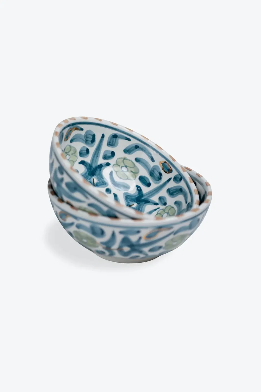 Bol bas artisanal en céramique avec motifs bleus et dorés, petit modèle