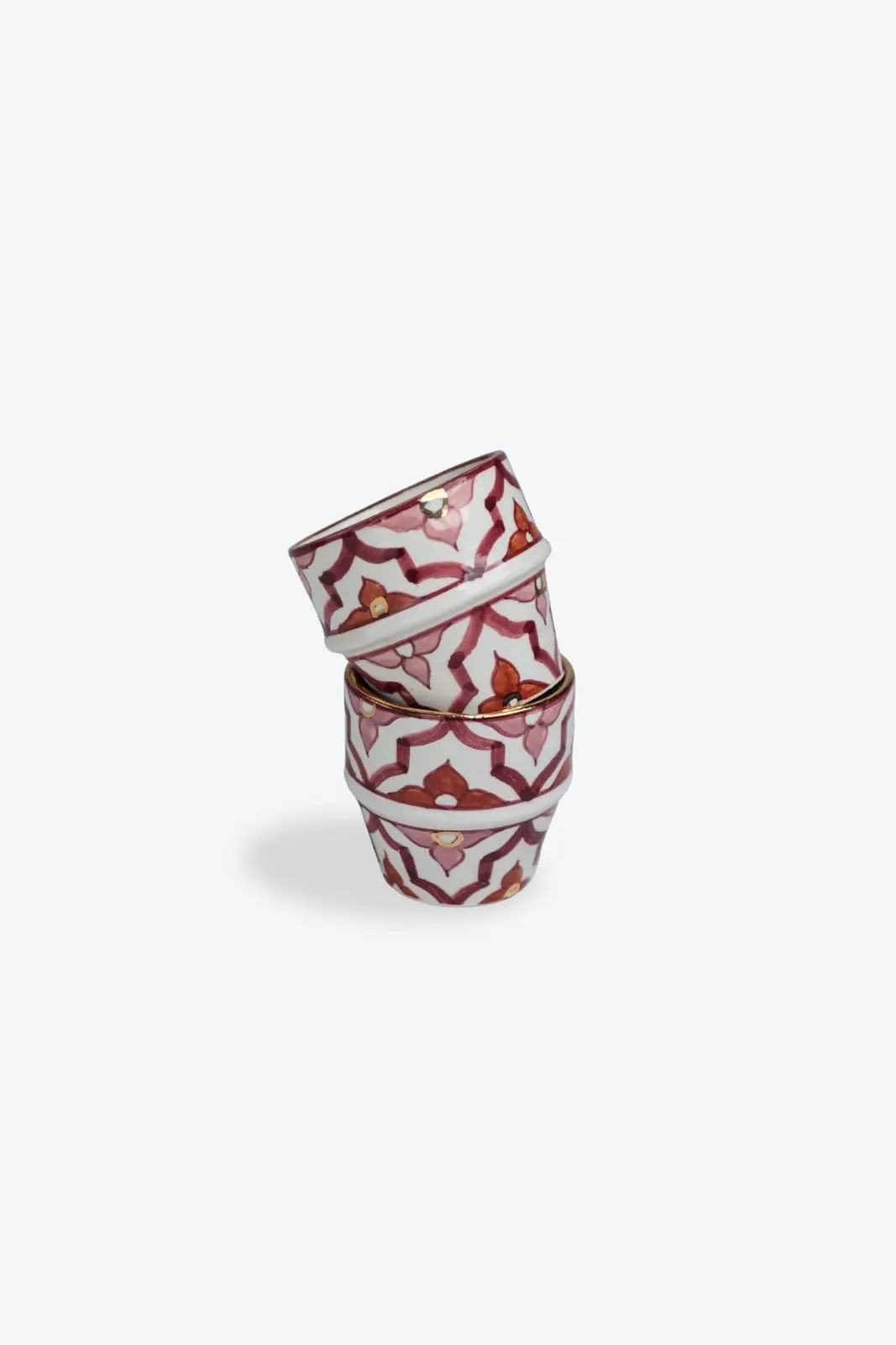 Petite tasse à café en céramique marocaine fait main avec motifs dorés