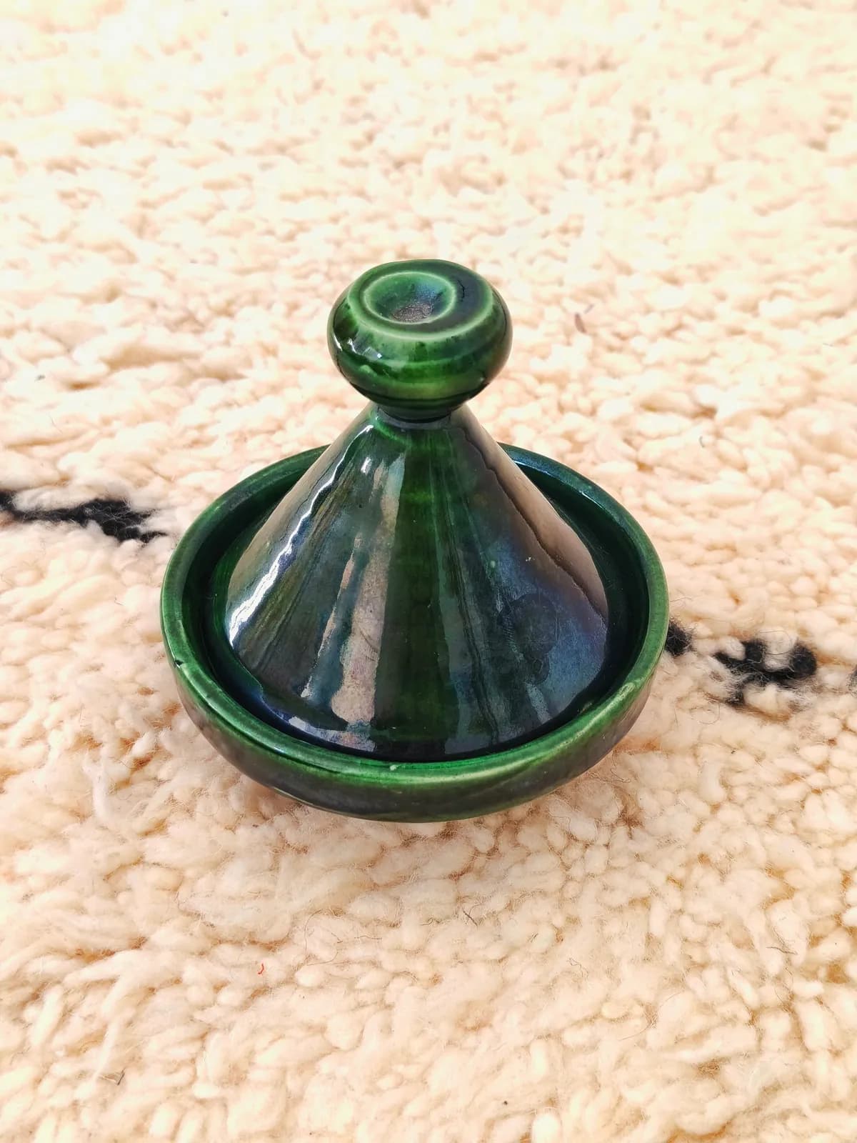 Mini tajine vert profond en céramique faite main, 12 cm